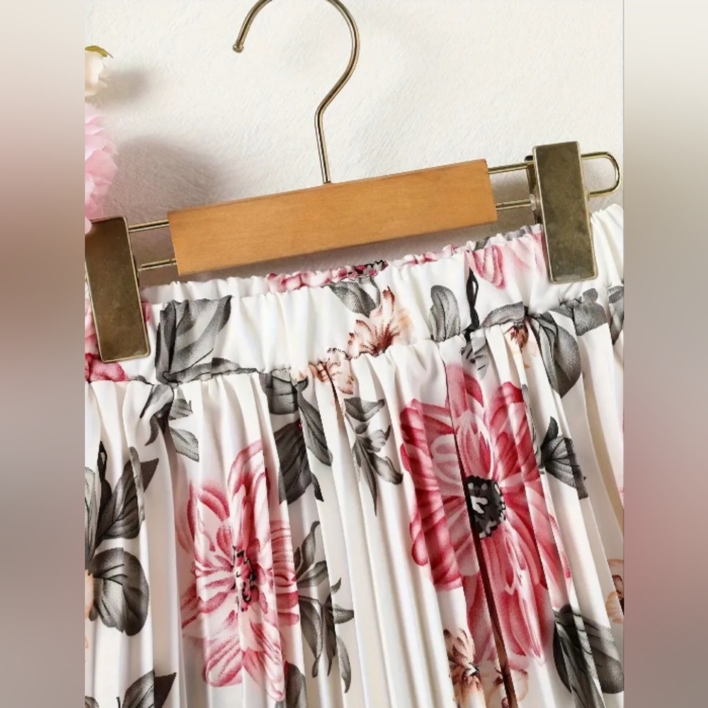 *S-XXL* Floral Pleated A-Line Skirt Pink & White  *COMING SOON 2X, 3X, & 4X* - Picture 2 of 4
